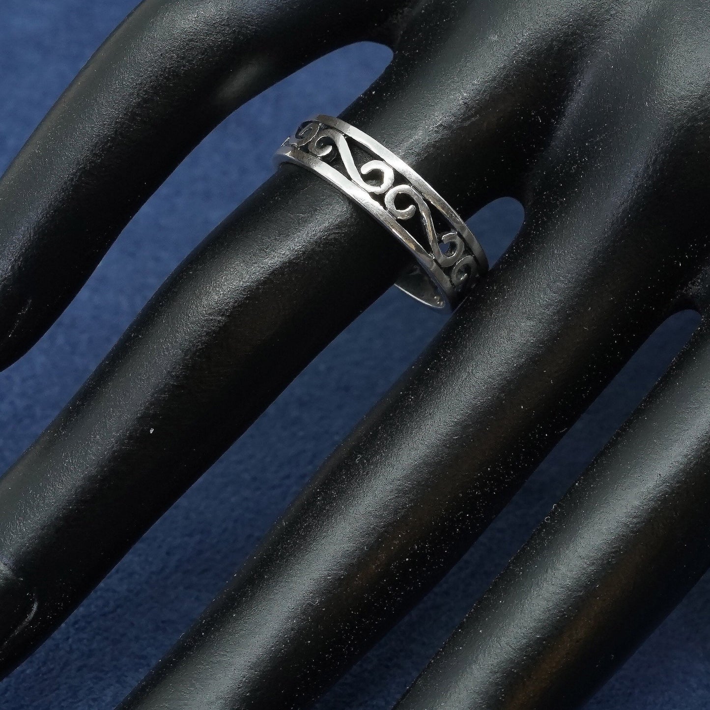 sz 9, vtg minimalist, filigree Sterling silver handmade wavy 925 statement ring
