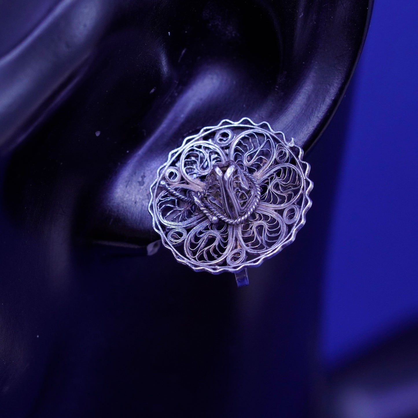 Vintage Sterling silver handmade earrings, filigree 925 sombrero hat screw back