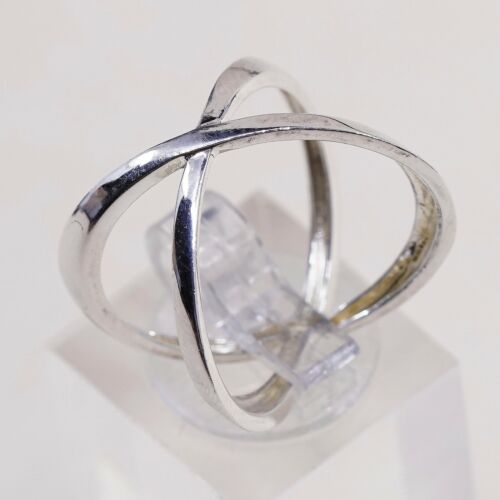 Sz 8, Vtg Sterling silver handmade ring, 925 silver cross Entwined band