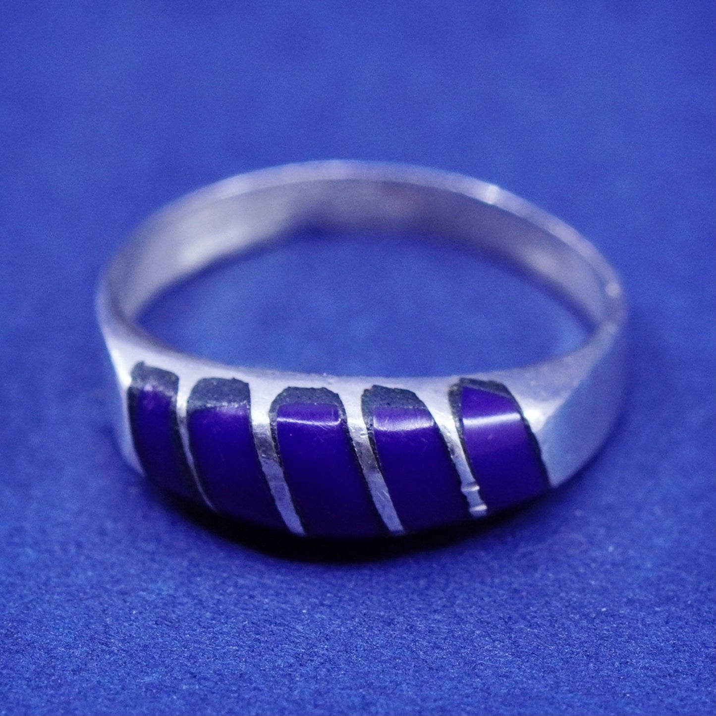 Size 5, vintage Mexico Sterling 925 silver handmade ring band with sodalite
