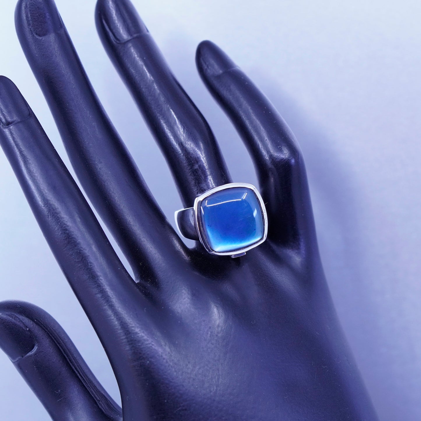 Size 8, vtg Elle Sterling 925 silver handmade ring with blue cat’s eye and ruby