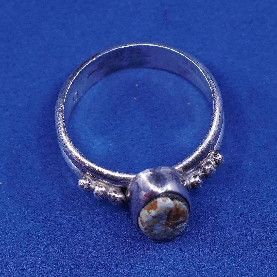 Size 7.25, vtg John Delvin Sterling silver handmade ring, 925 w/ turquoise