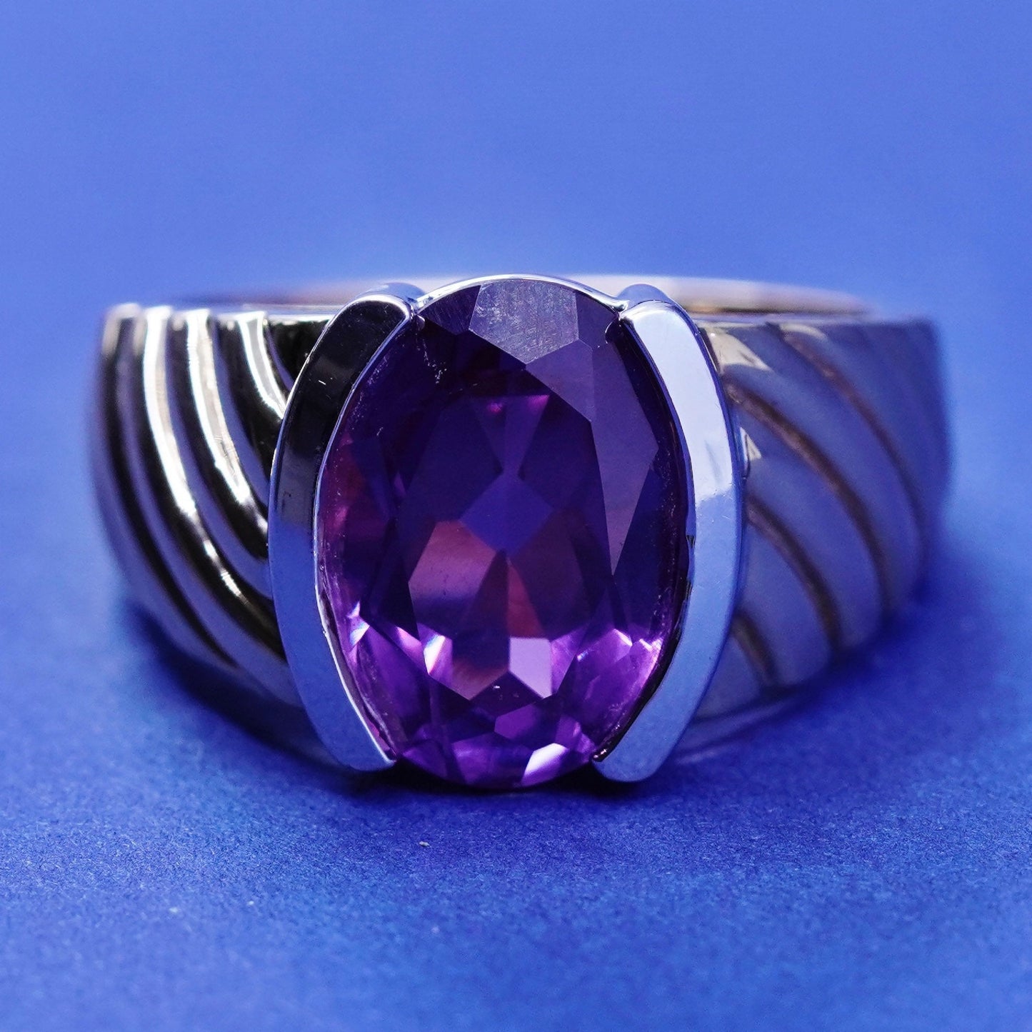 Size 10, vermeil gold over sterling 925 silver ribbed ring w/ oval amethyst