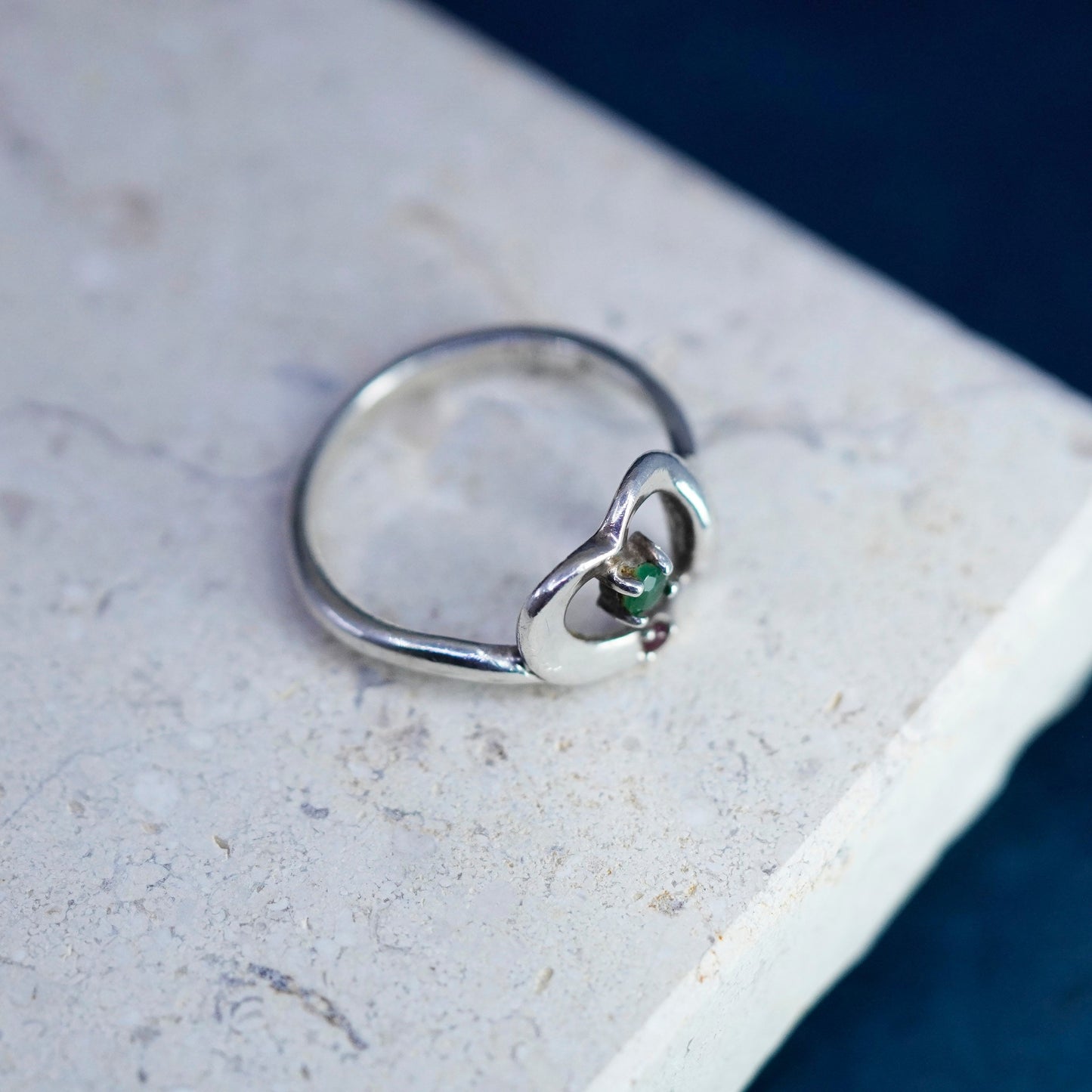 Size 10, vintage Lenox Sterling silver ring, 925 heart band with emerald ruby