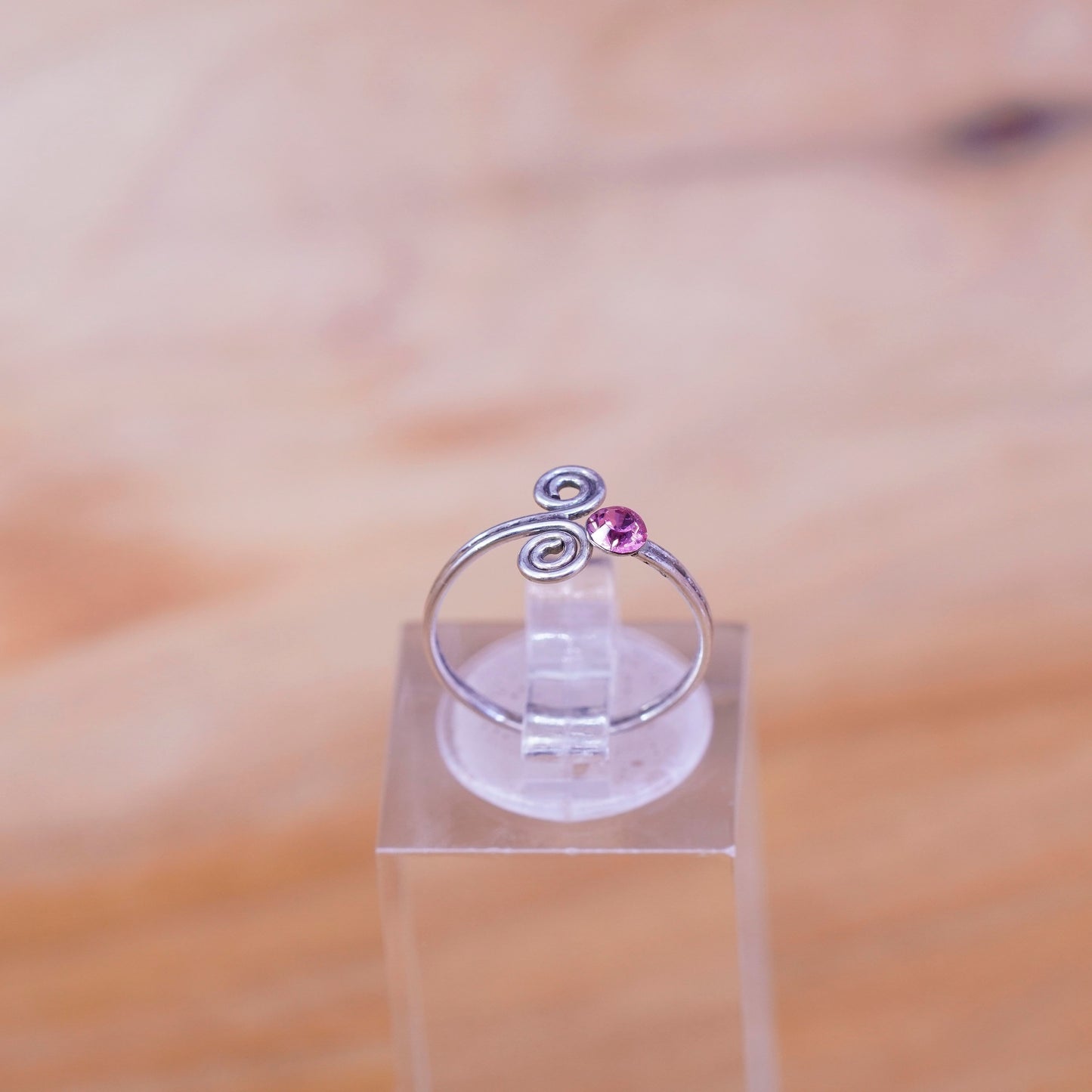 Size 3, vintage Sterling 925 silver handmade swirl ring with pink crystal