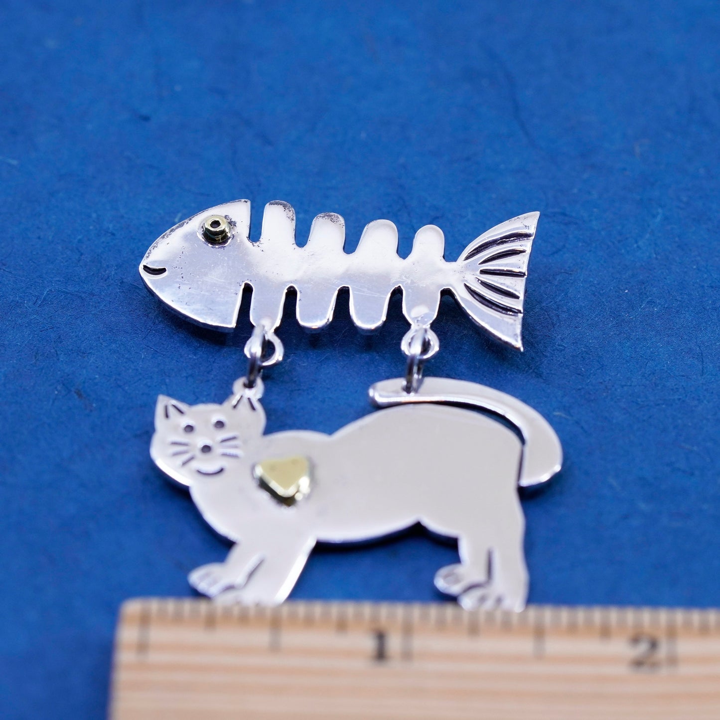 vtg Mexico sterling silver brooch, 925 fish bone kitty cat pin with brass heart