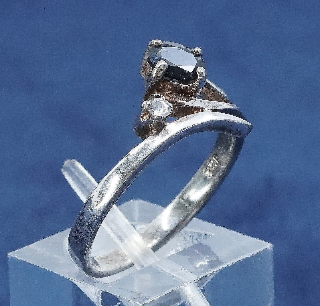 Size 8, vtg Sterling silver handmade ring, 925 w/ sapphire n CZ