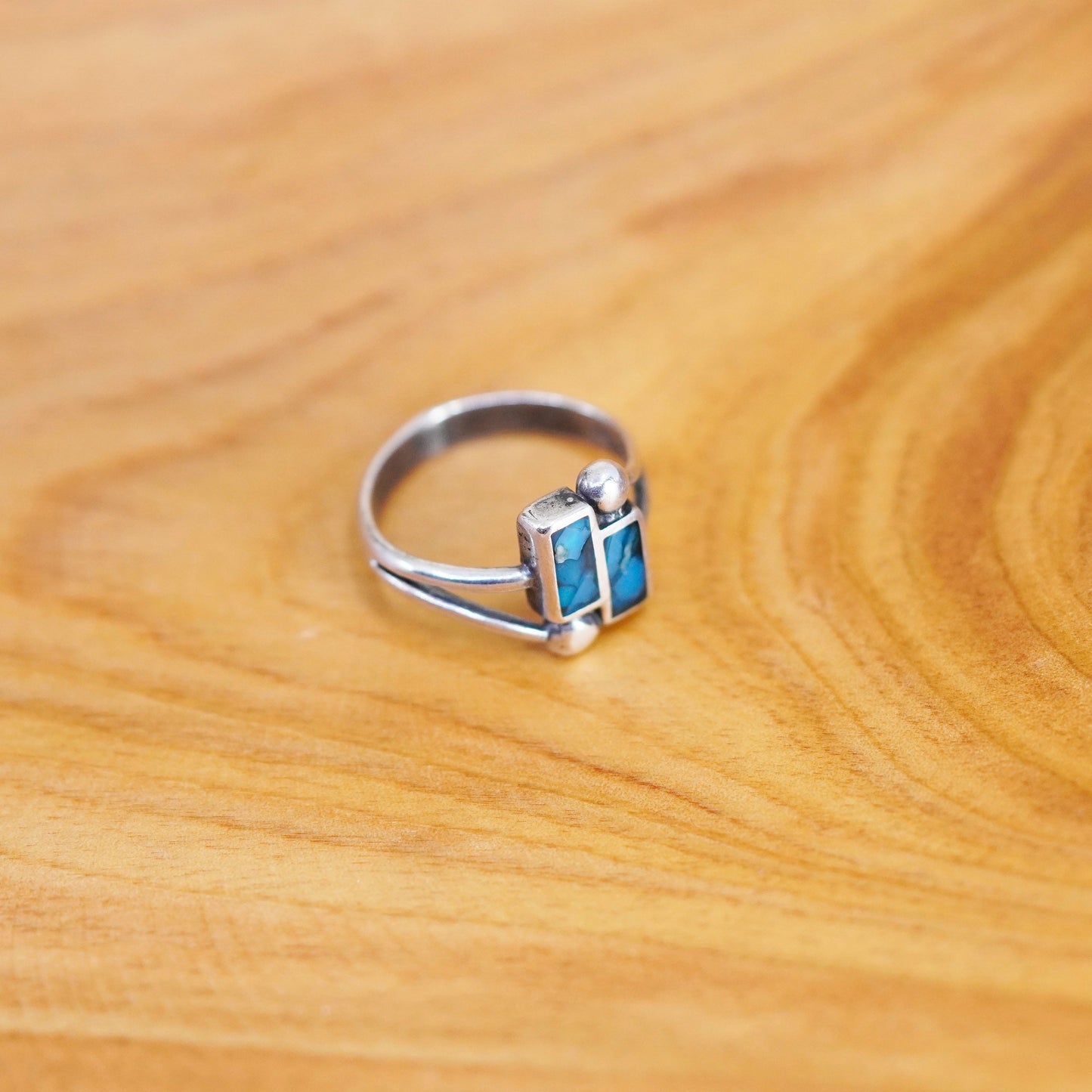 Size 3.75, vtg southwestern Sterling 925 silver handmade ring turquoise beads