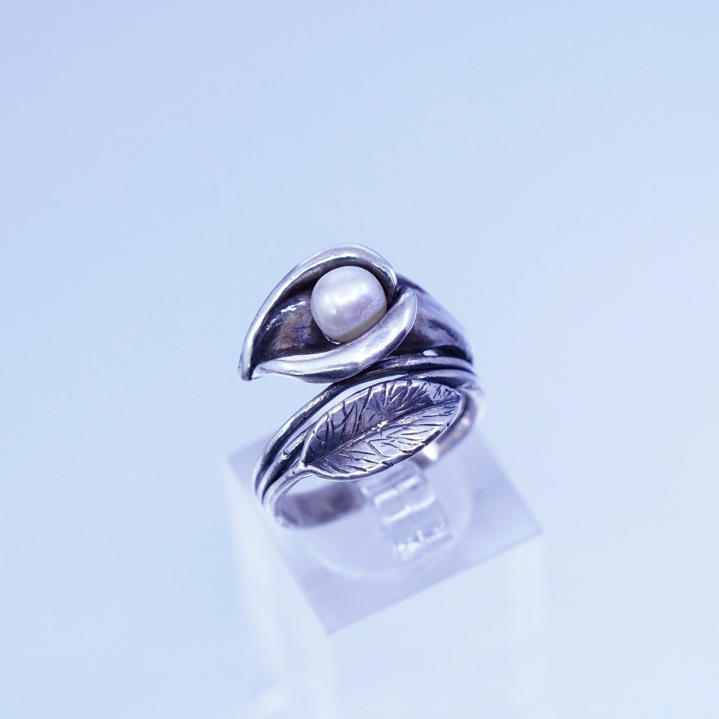 Size 7, Shablool Didae sterling silver ring handmade lily flower 925 band pearl