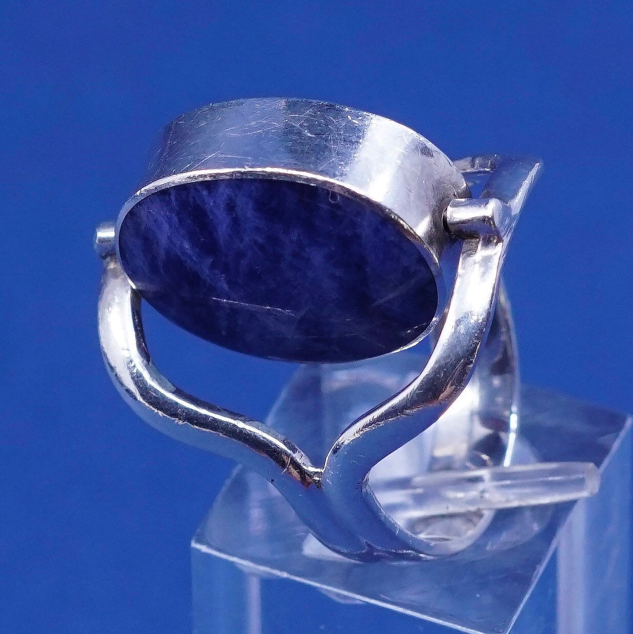 Size 7.75, vtg sterling silver handmade spinner ring w/ sodalite N goldstone