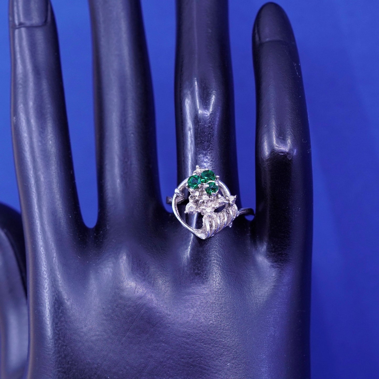Size 8.75, vintage Sterling 925 silver handmade filigree ring with emerald