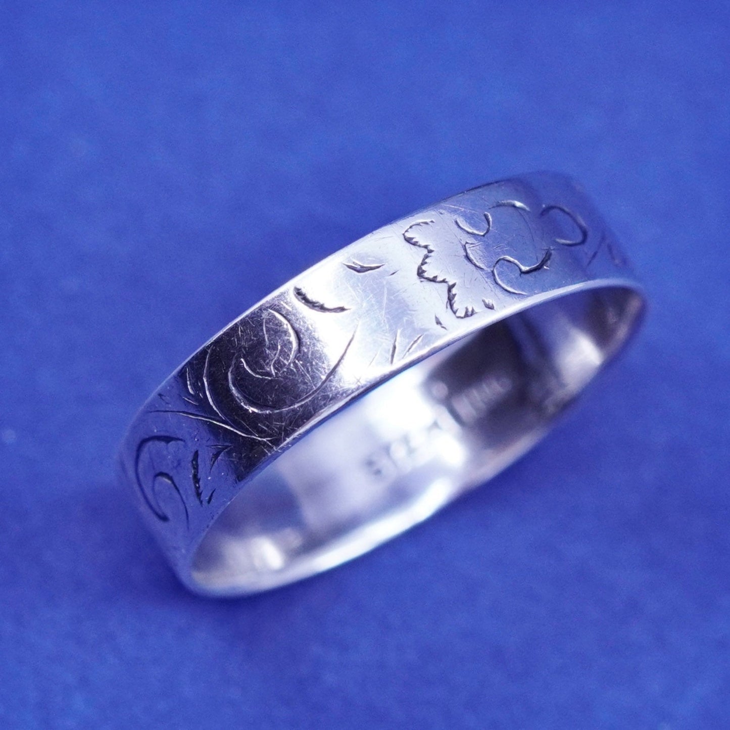 Size 8, Native American Sterling silver ring, southwestern 925 textured band