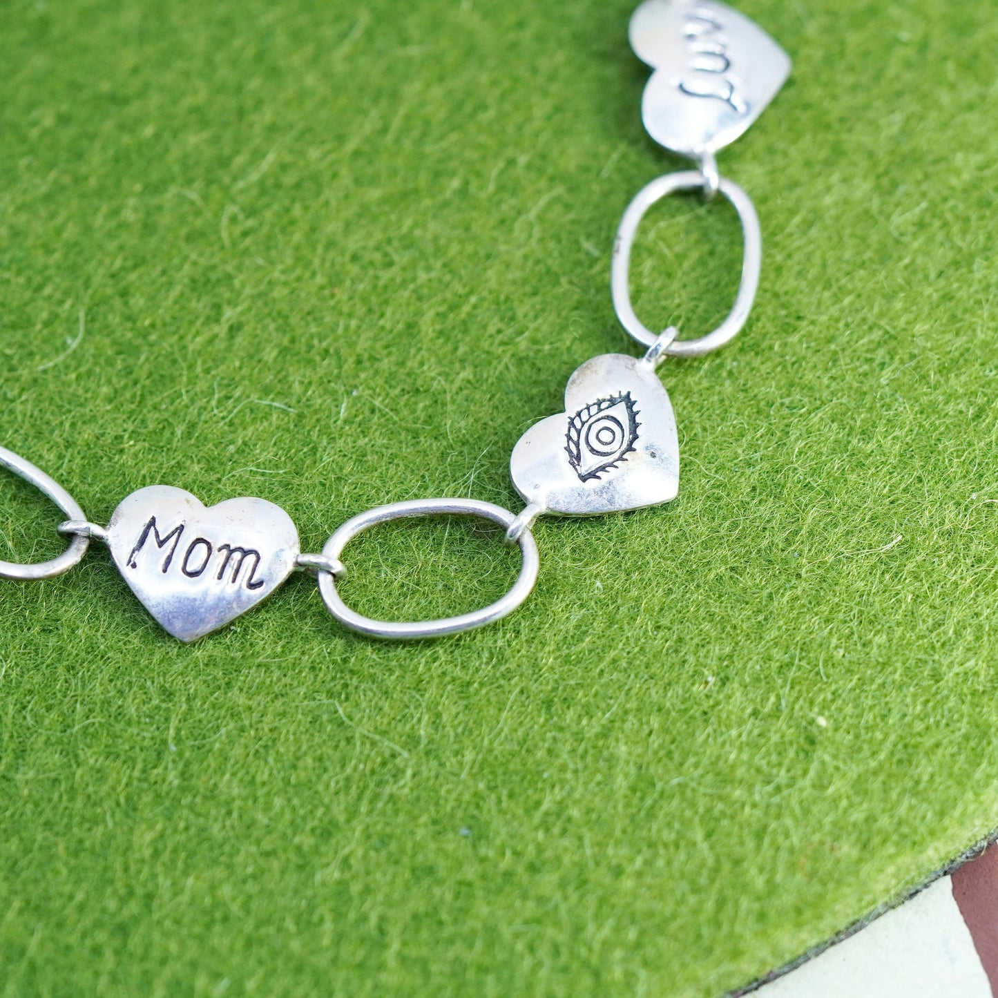 7.25”, Vintage sterling silver handmade bracelet, 925 heart chain “Mom Luv U”