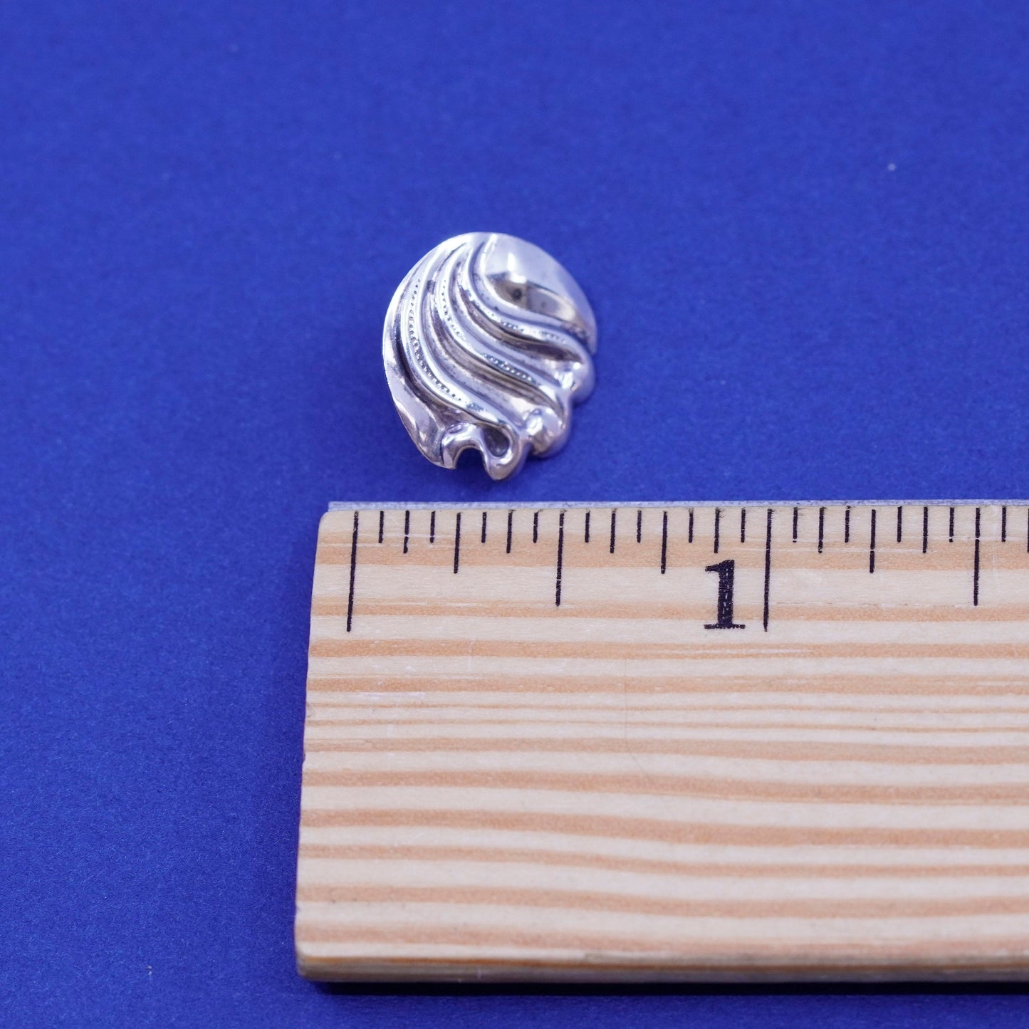 vintage Sterling silver handmade Ribbed earrings, modern 925 studs