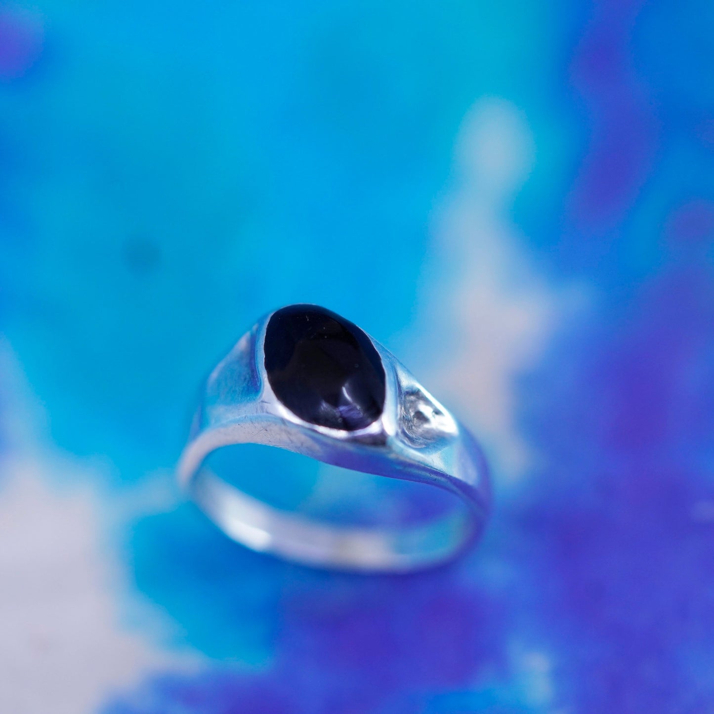 Size 5.5, vintage Sterling 925 silver handmade ring with black onyx