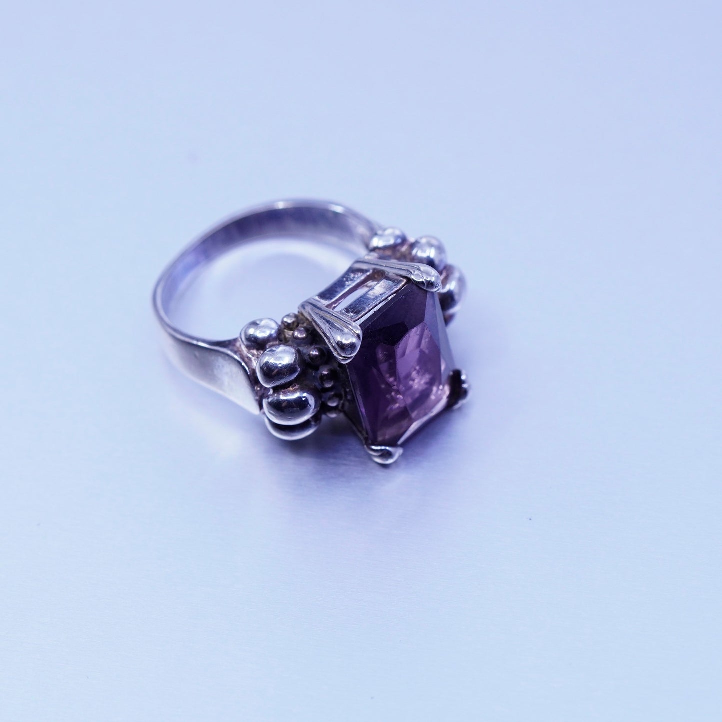 Size 8, vintage Sterling 925 silver handmade ribbed ring with amethyst