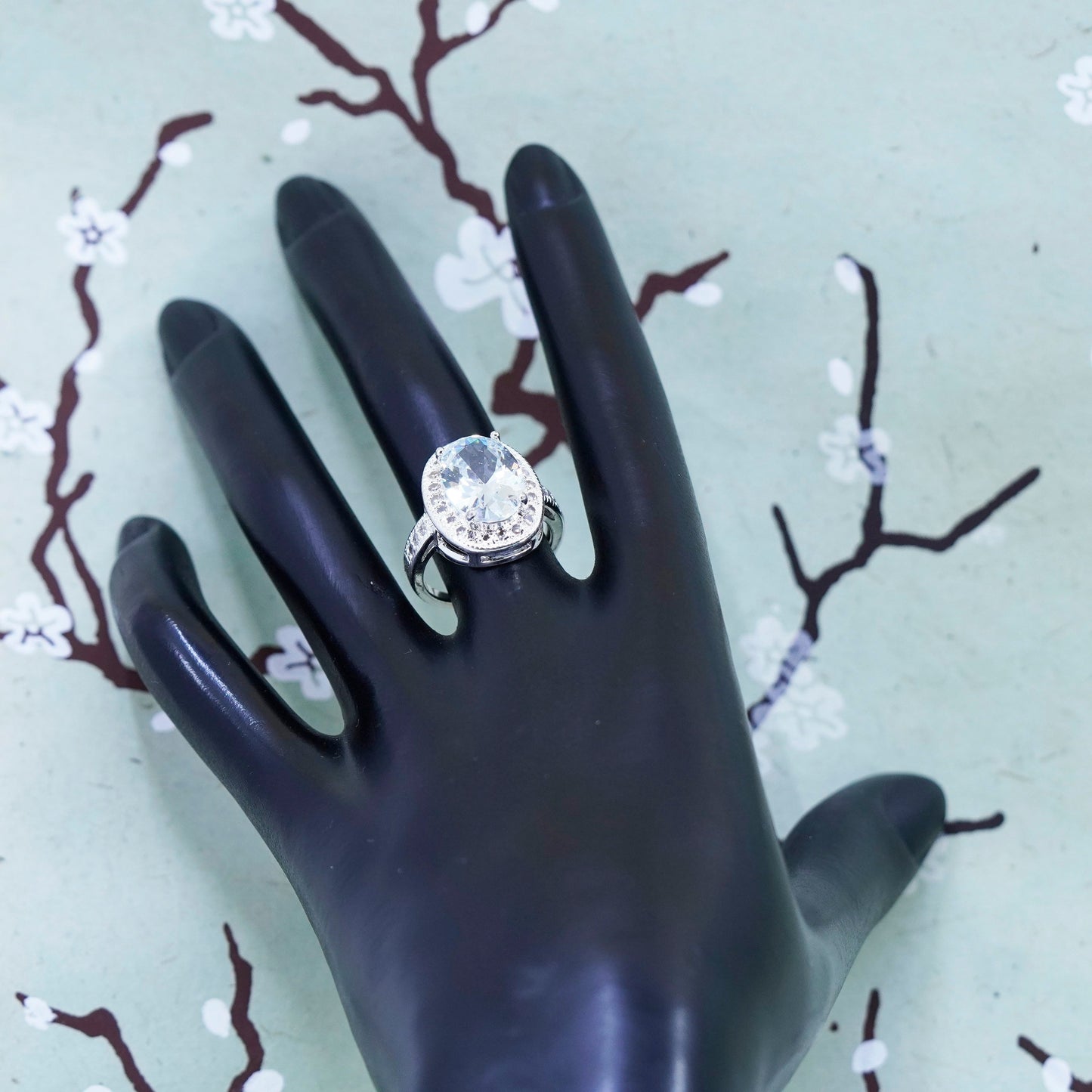 Size 7.5, vintage Sterling 925 silver with oval cz statement ring