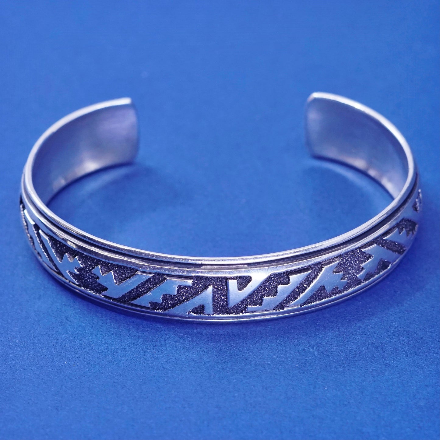 6.75”, Native American Hopi Duane Tawahongva Sterling 925 silver bracelet cuff