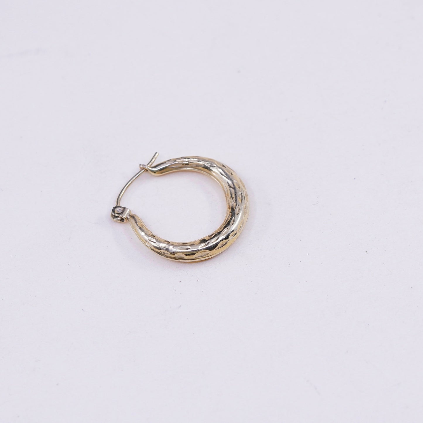 1”, 1.2g, VTG real 14K gold hoops earrings, puffy yellow gold textured huggie