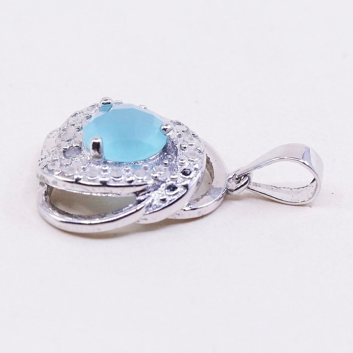 Vintage sterling 925 silver pendant with green Chalcedony