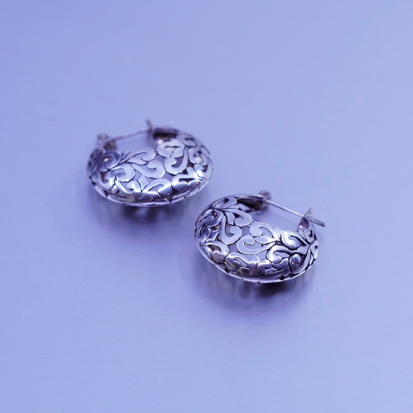 0.75”, vintage Jezlaine Sterling silver filigree hoop earrings, 925 huggie