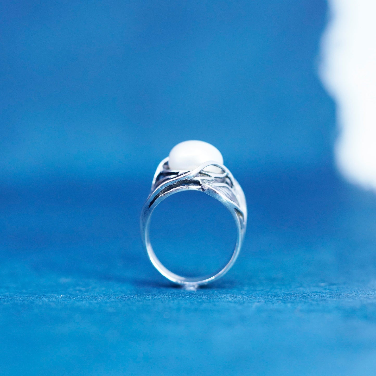 Size 7.5, Israel Shablool Didae Sterling silver handmade wavy ring with pearl