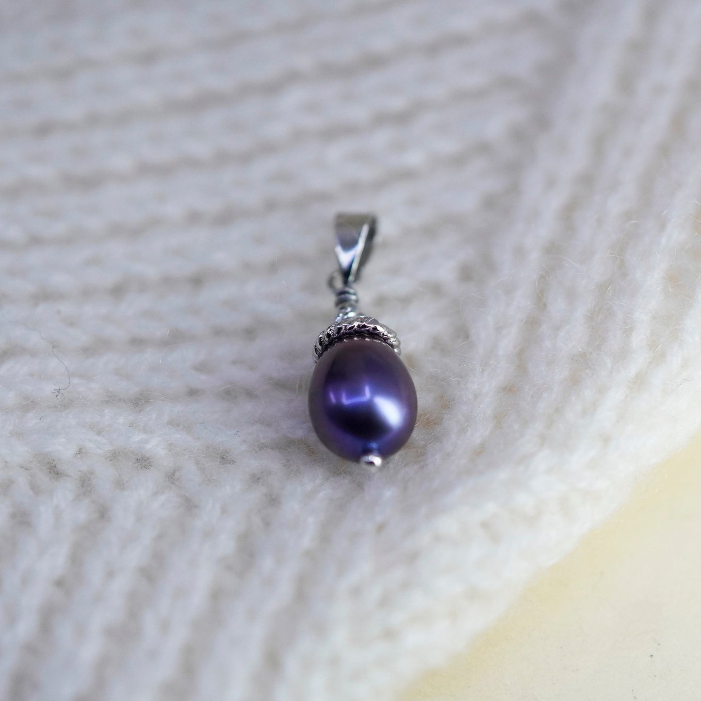 Vintage Sterling 925 silver handmade pendant with black pearl