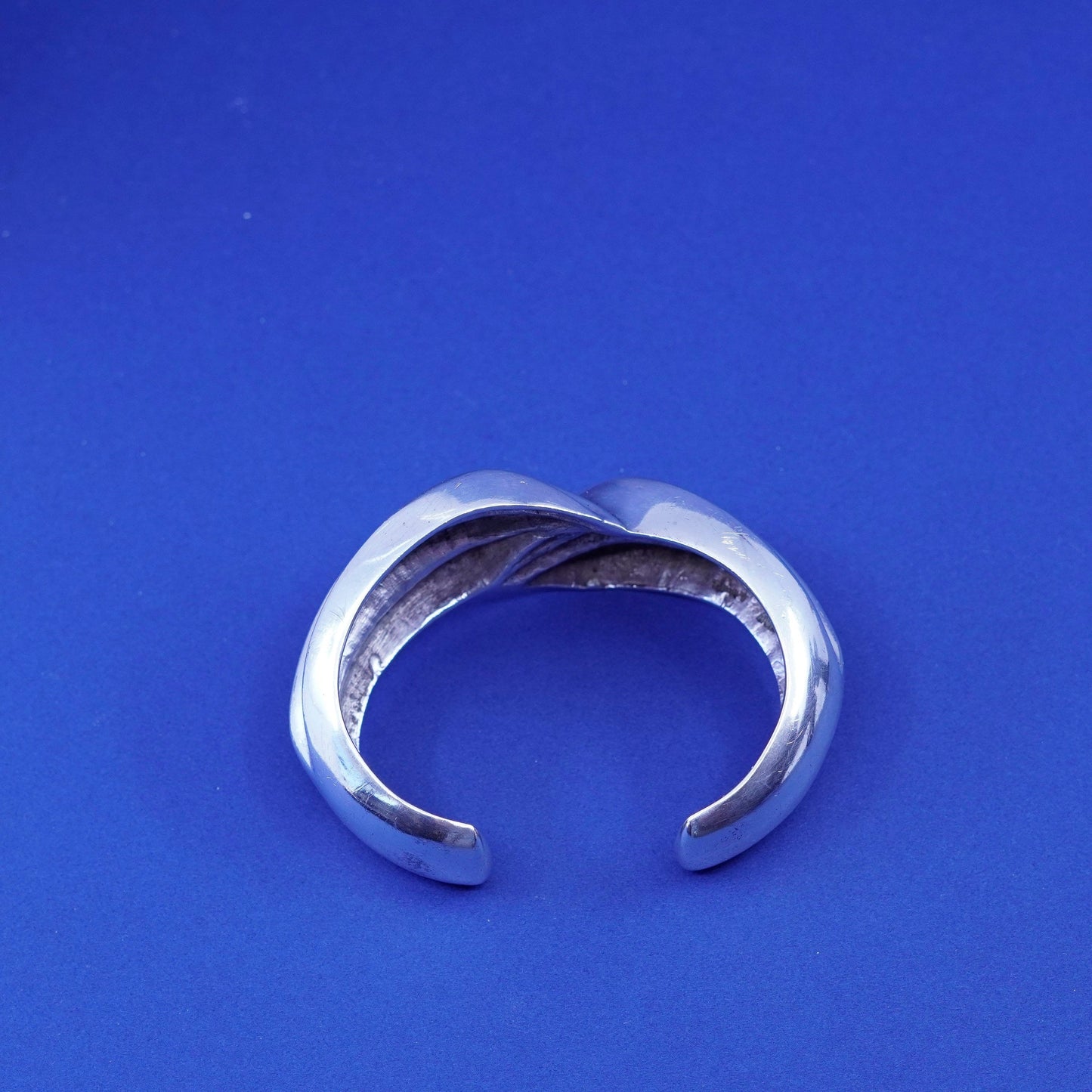 6.5”, vtg Sterling silver handmade bracelet, wide solid 925 ribbed wavy cuff