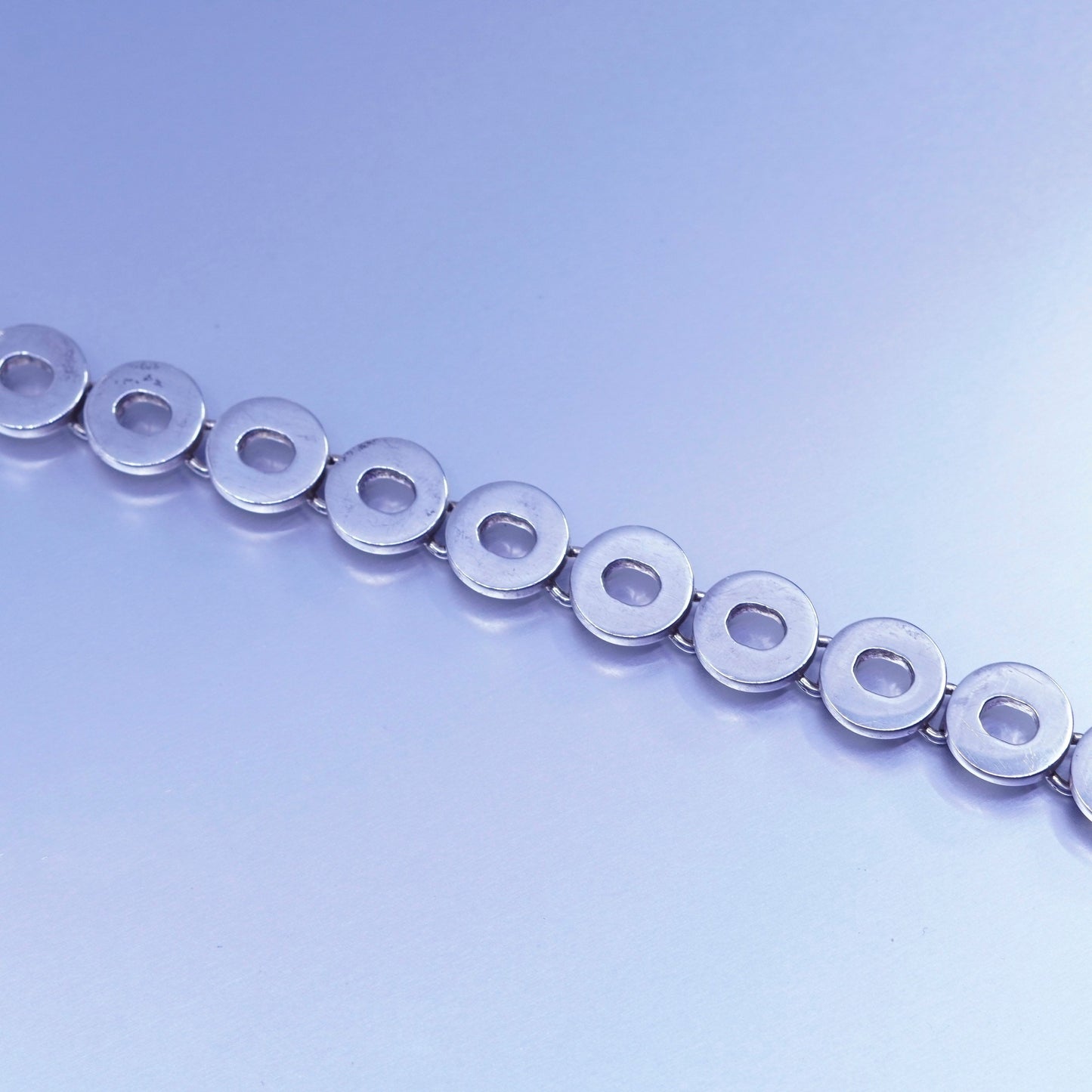6.75”, Vintage Italy Sterling 925 silver bracelet, modern bold circle chain