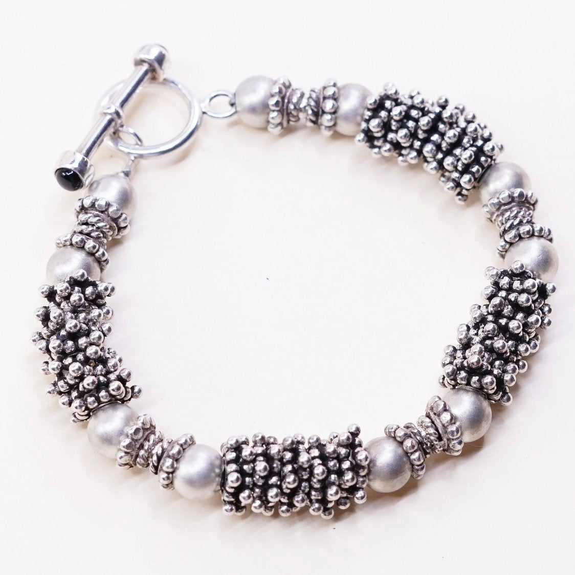 6.25", VTG handmade bracelet, pearl beads with 925 beads and toggle closure