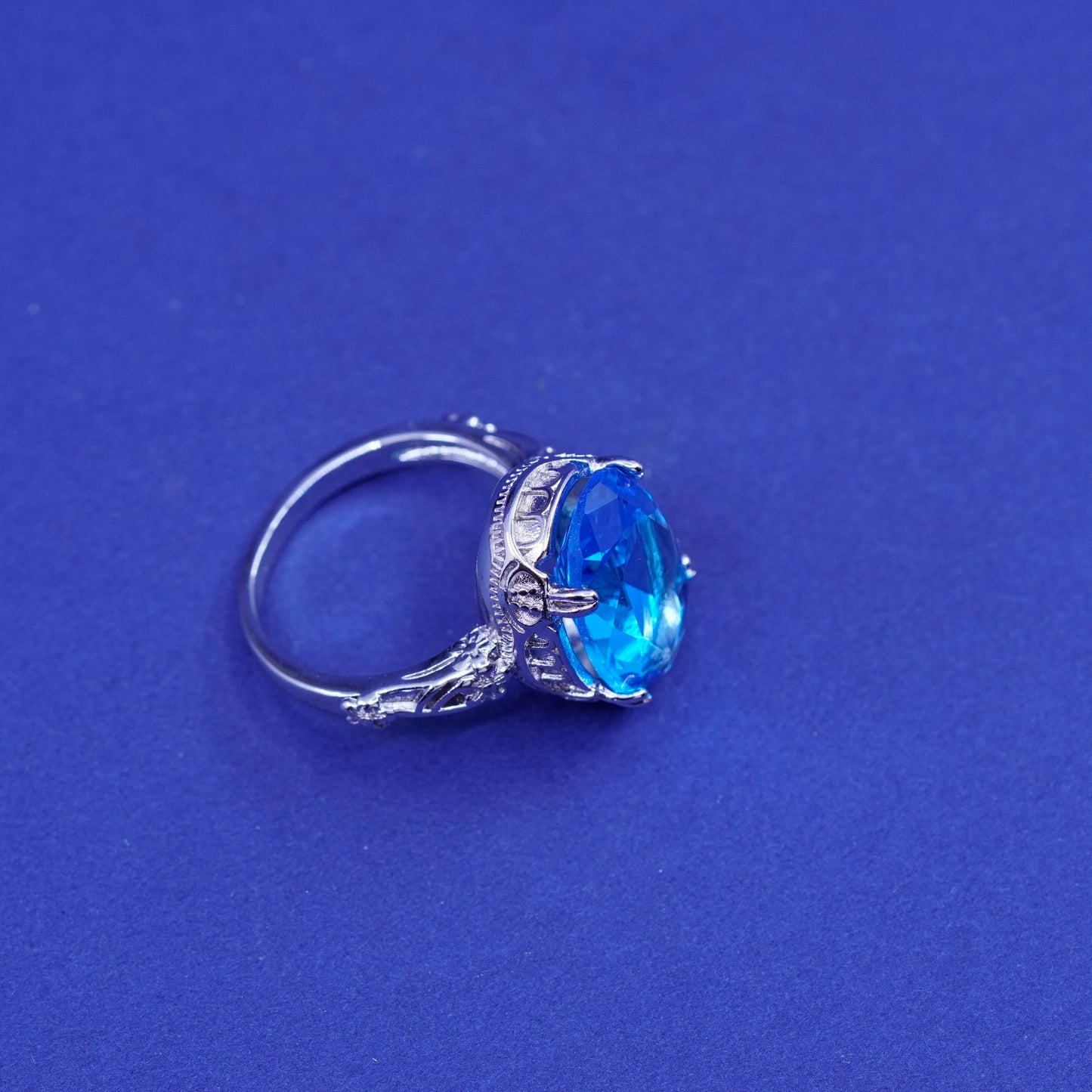 Size 7.25, vintage Sterling 925 silver handmade ring with topaz