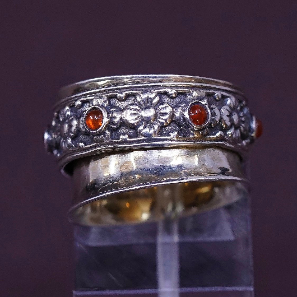 sz 5, Israel Sterling silver spinner ring, 925 band w/ floral spinner N garnet