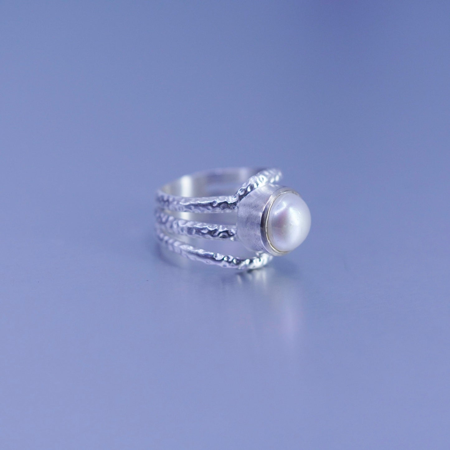 Size 7, vintage Sterling 925 silver handmade textured ring with pearl