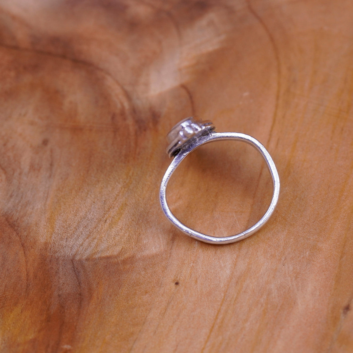 Size 8.25, vintage Sterling 925 silver handmade ring with mother of pearl