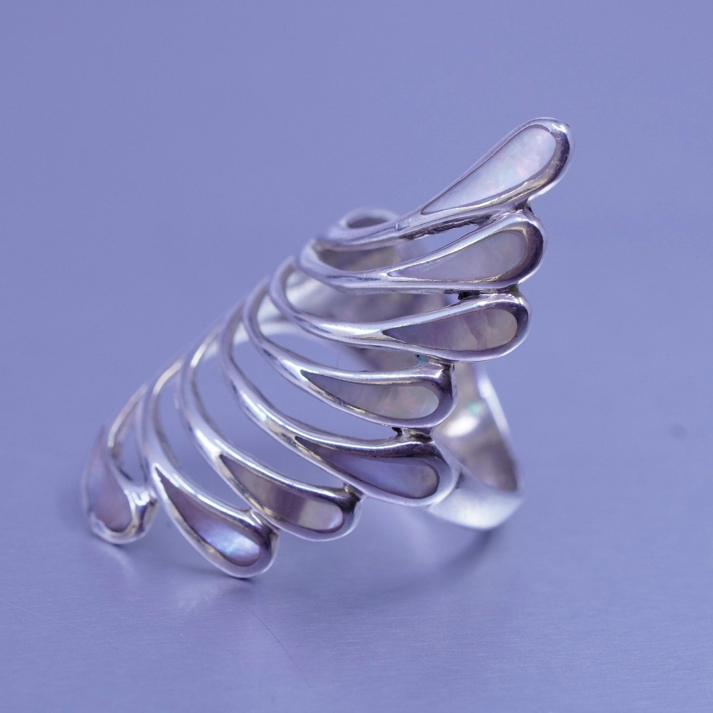 Size 7, vintage Sterling 925 silver handmade wing ring with mother of pearl