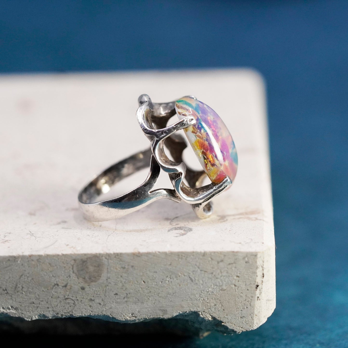 Size 6.75, vintage Mexico Sterling 925 silver handmade ring dragon foiled glass
