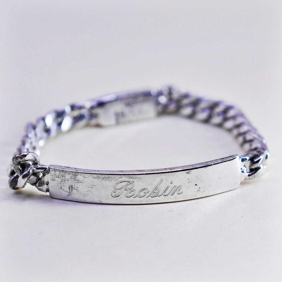 5”, Vintage sterling silver bracelet, 925 curb chain with name “robin” bar tag