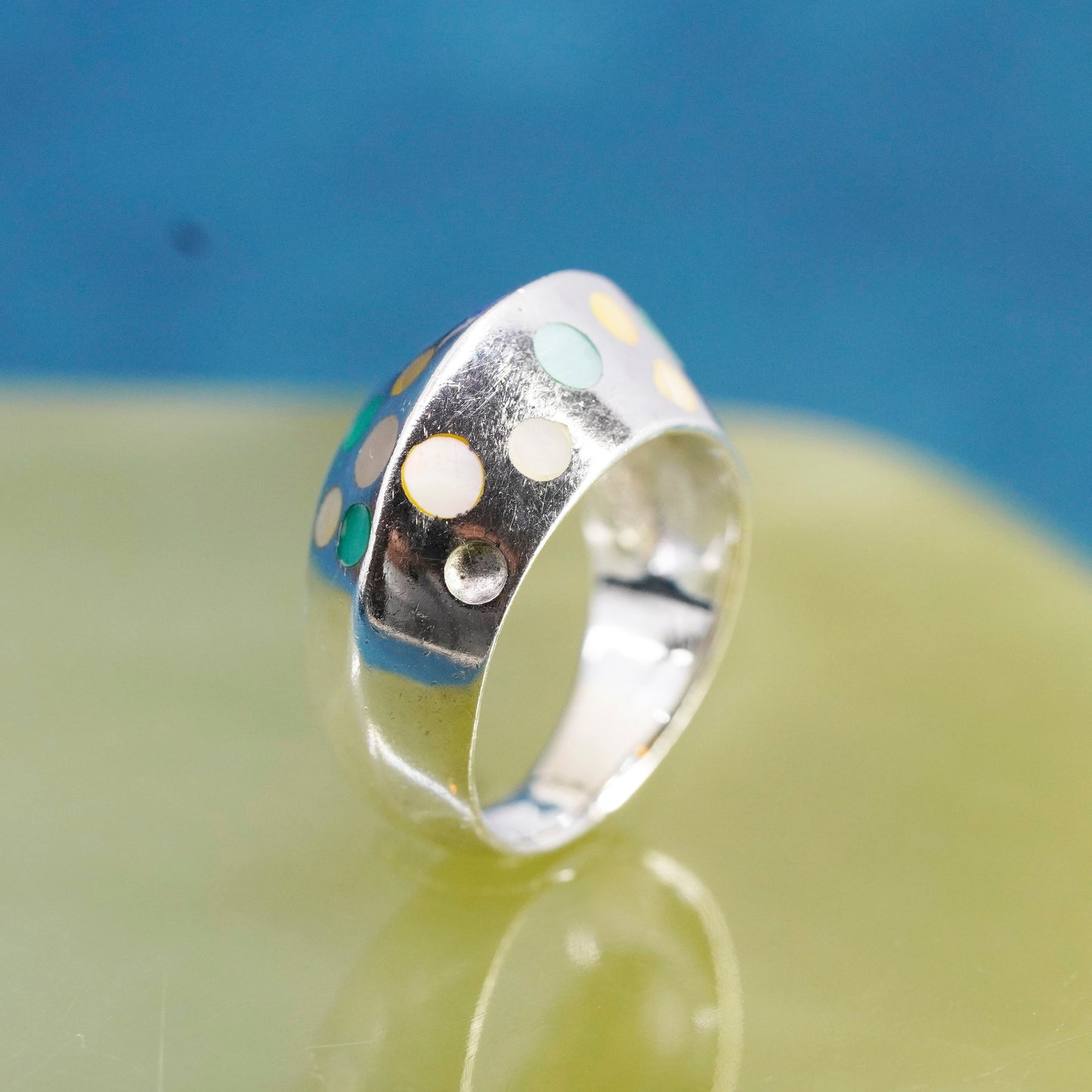 Size 6.75, Sterling silver handmade swirl ring, 925 ribbed band mother of pearl