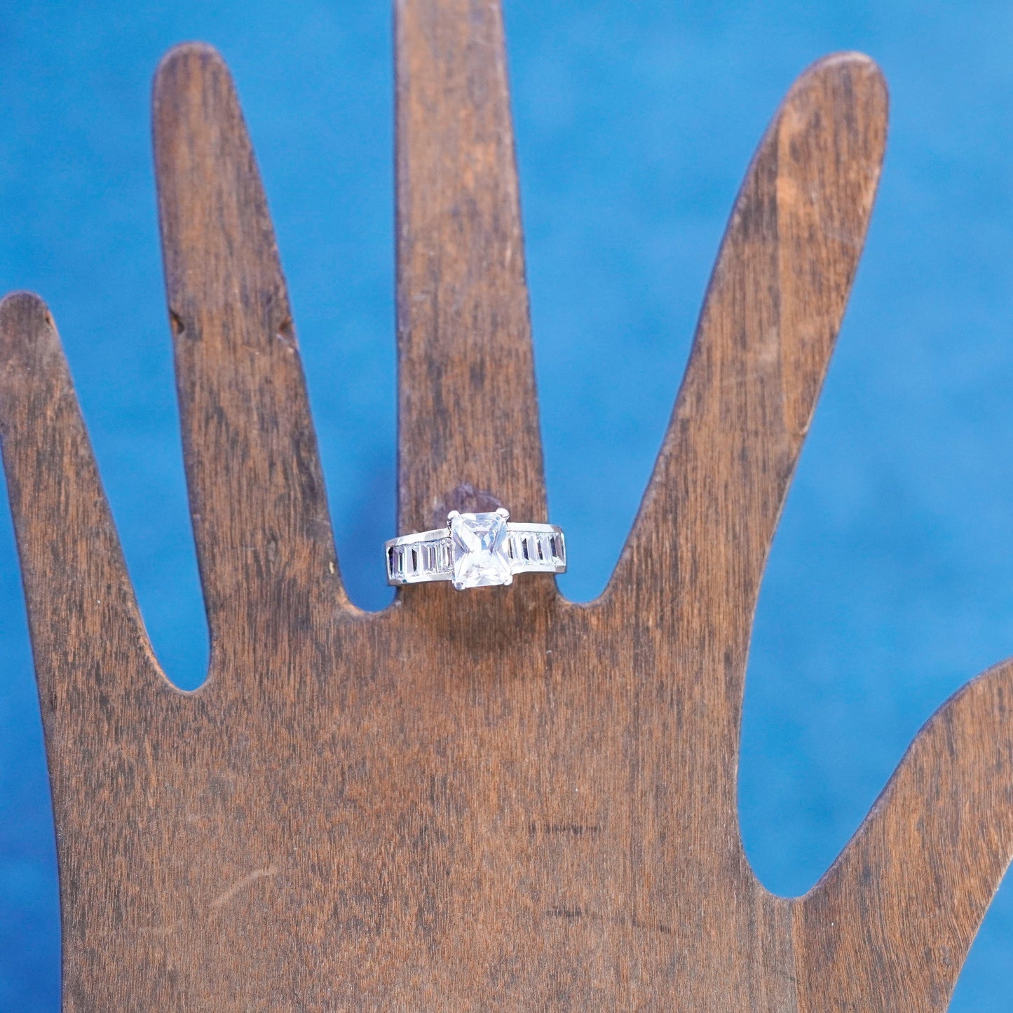 Size 7.25 vintage Sterling 925 silver engagement ring with cz