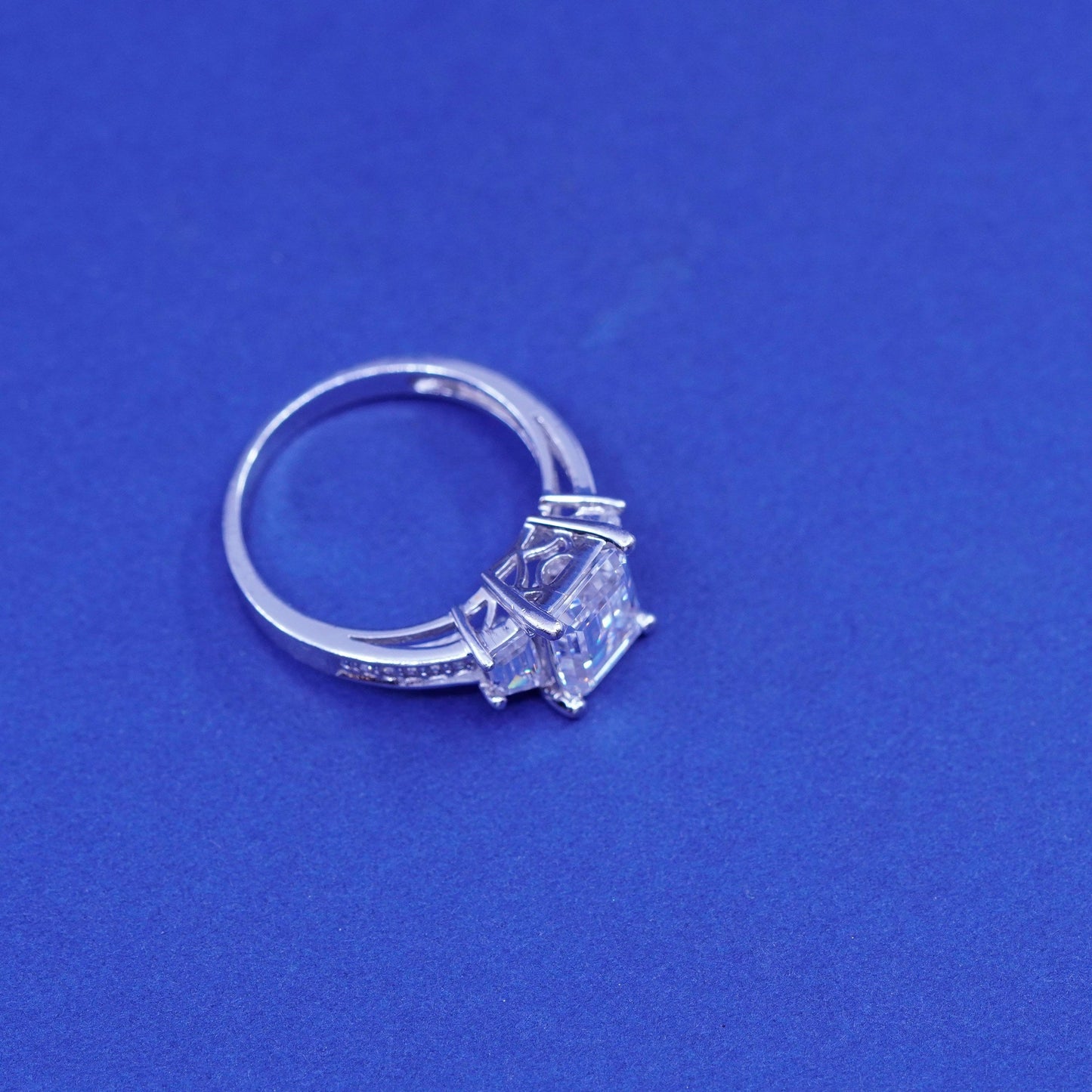 Size 8, vintage Sterling 925 silver engagement anniversary ring cluster Cz