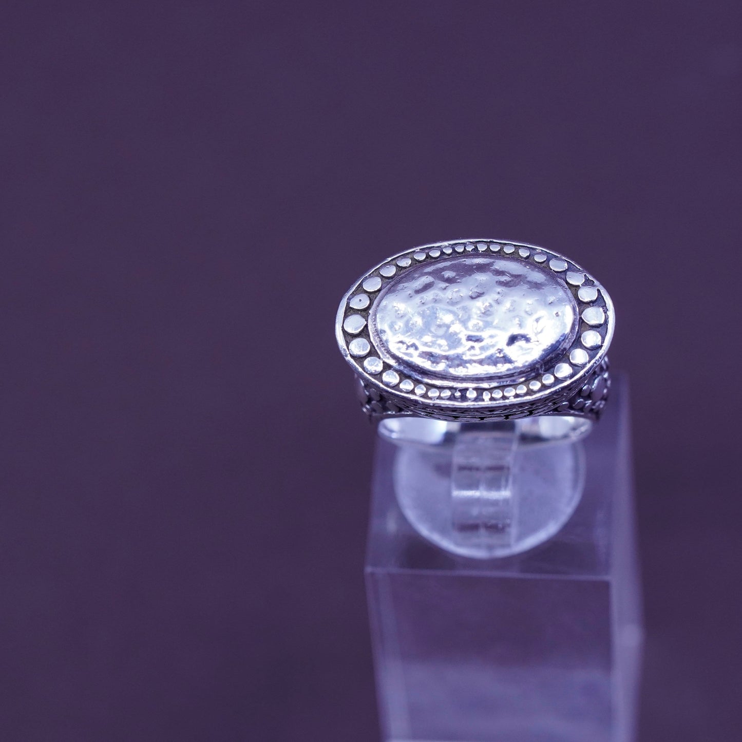 Size 6, vtg hammered sterling silver ring. 925 handmade pebble textured band