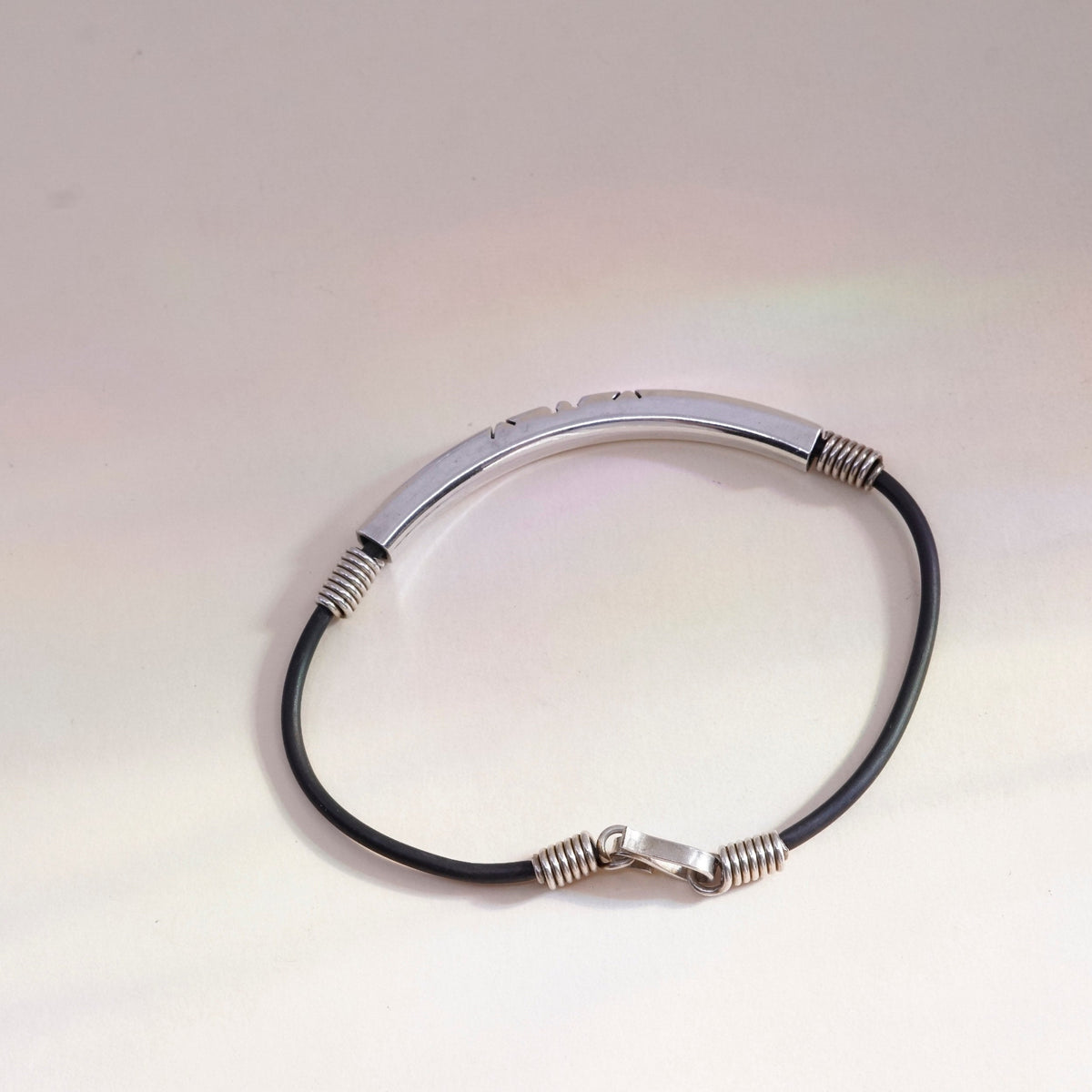 7.25”, Vintage black rubber chain with sterling 925 silver bar,