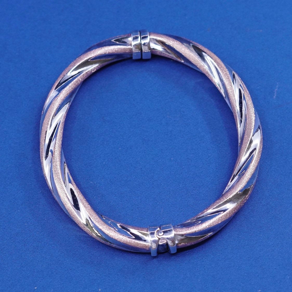 7.25", vtg two Tone sterling silver bracelet, italy 925 twisted cable bangle
