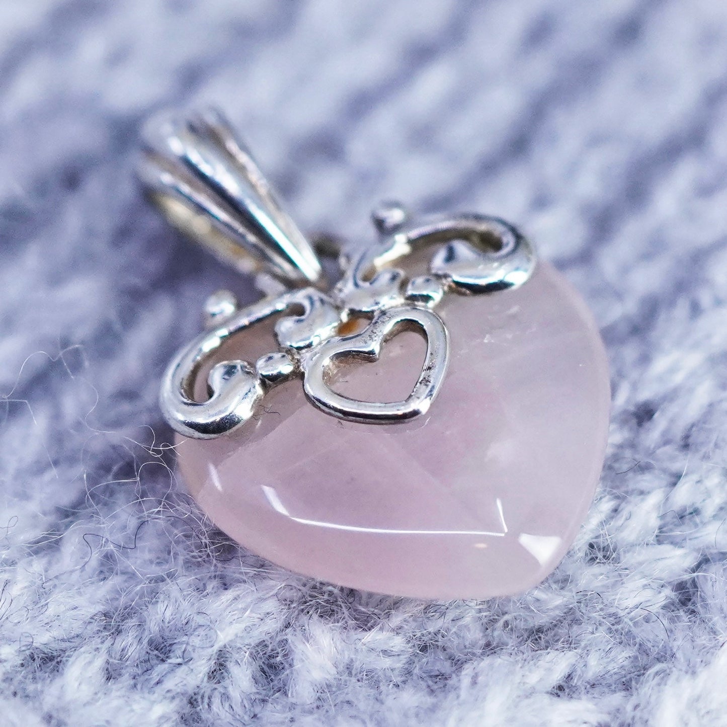 Vintage sterling 925 silver pendant with heart rose quartz