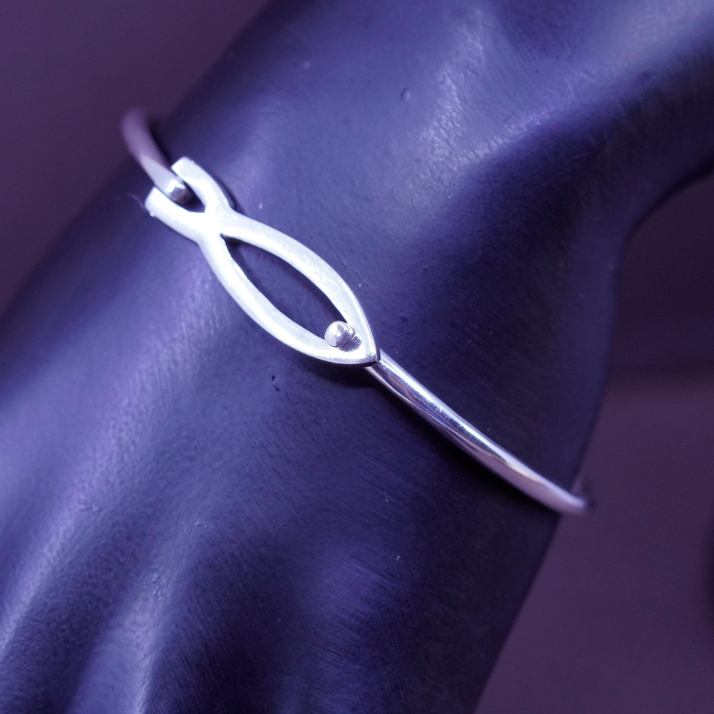 6.5”, antique sterling silver handmade bracelet, 925 hinged bangle fish closure