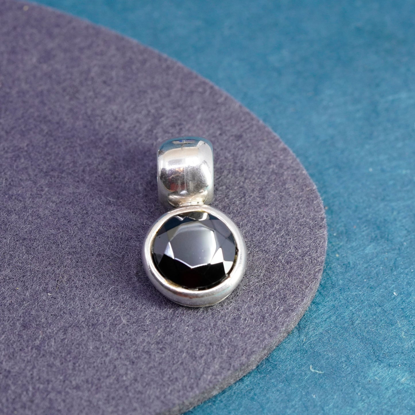 Vintage Sterling 925 silver handmade pendant with round hematite