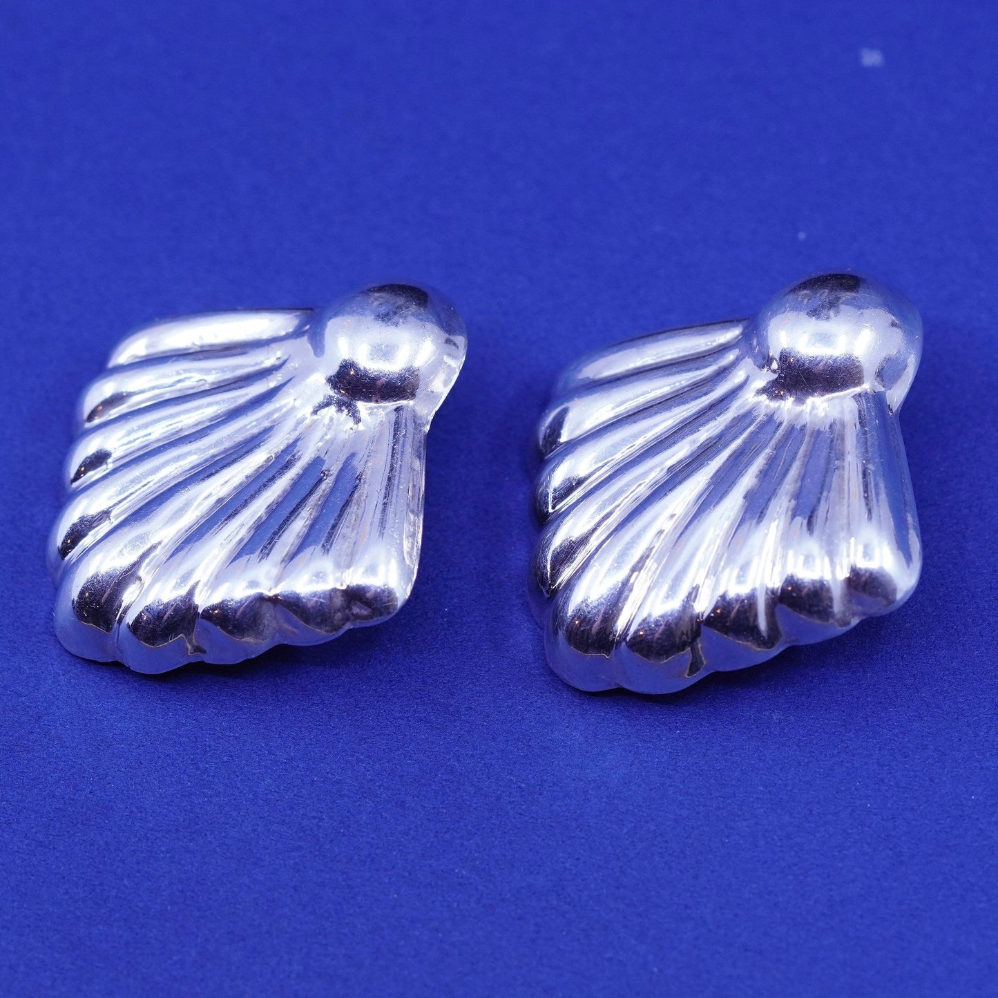 Vintage Sterling silver handmade earrings, mexico 925 ribbed clip on