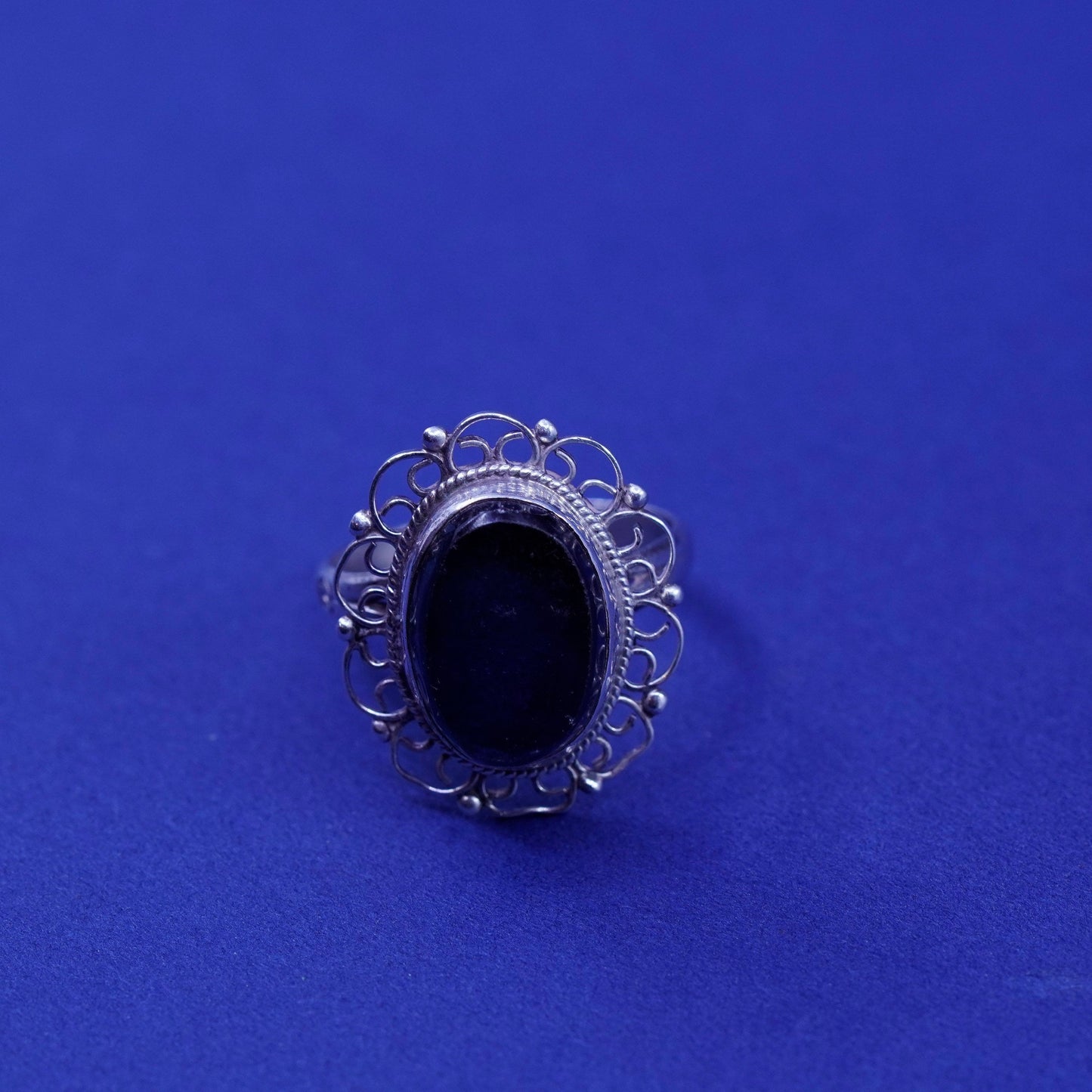 Size 7, vintage Peru Sterling 925 silver handmade filigree ring with glass