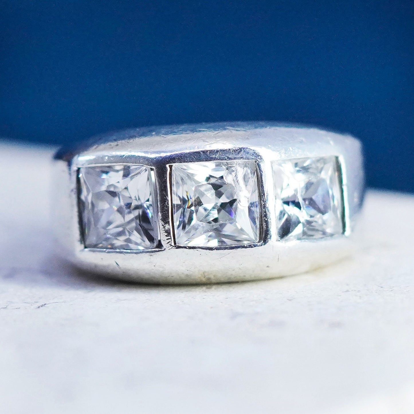 Size 8, vintage Sterling 925 silver statement ring with cz