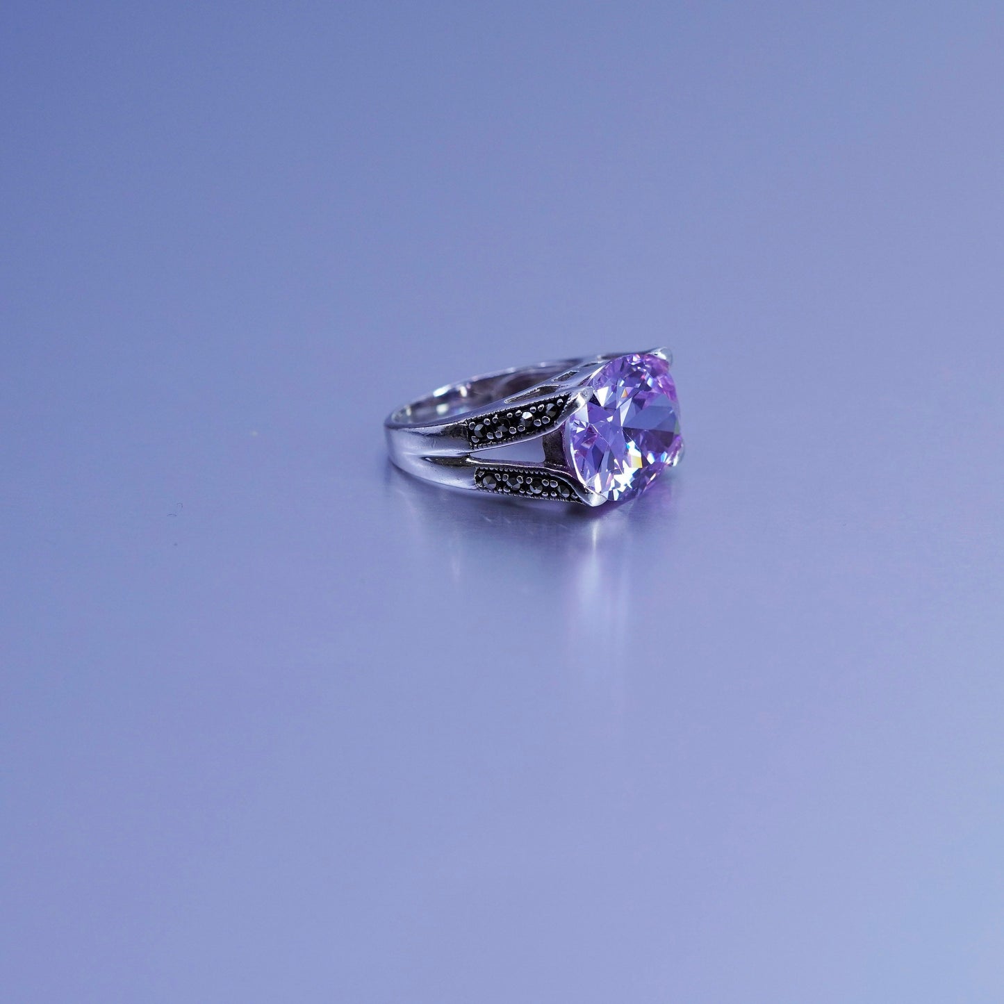 Size 6.25, Sterling 925 silver handmade ring with mega shiny amethyst marcasite